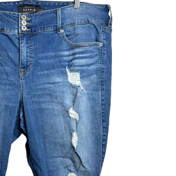 Torrid Distressed Ripped Stretch High Rise Skinny Leg Blue Jeggings 24 Regular - Picture 8 of 16